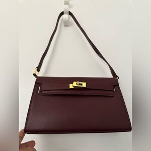 Unbranded Elegant Burgundy Shoulder/Crossbody Bag